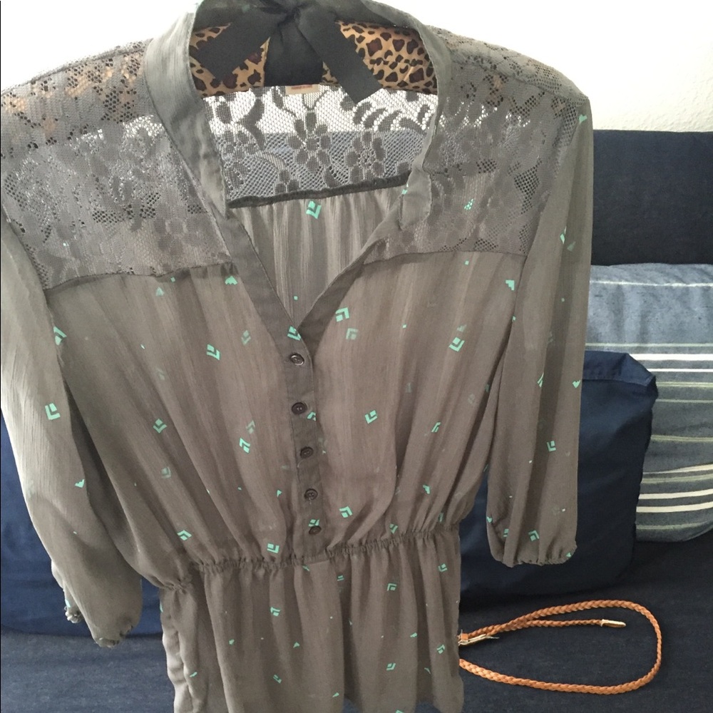 Mossimo Co belted tunic teal print lace shoulder